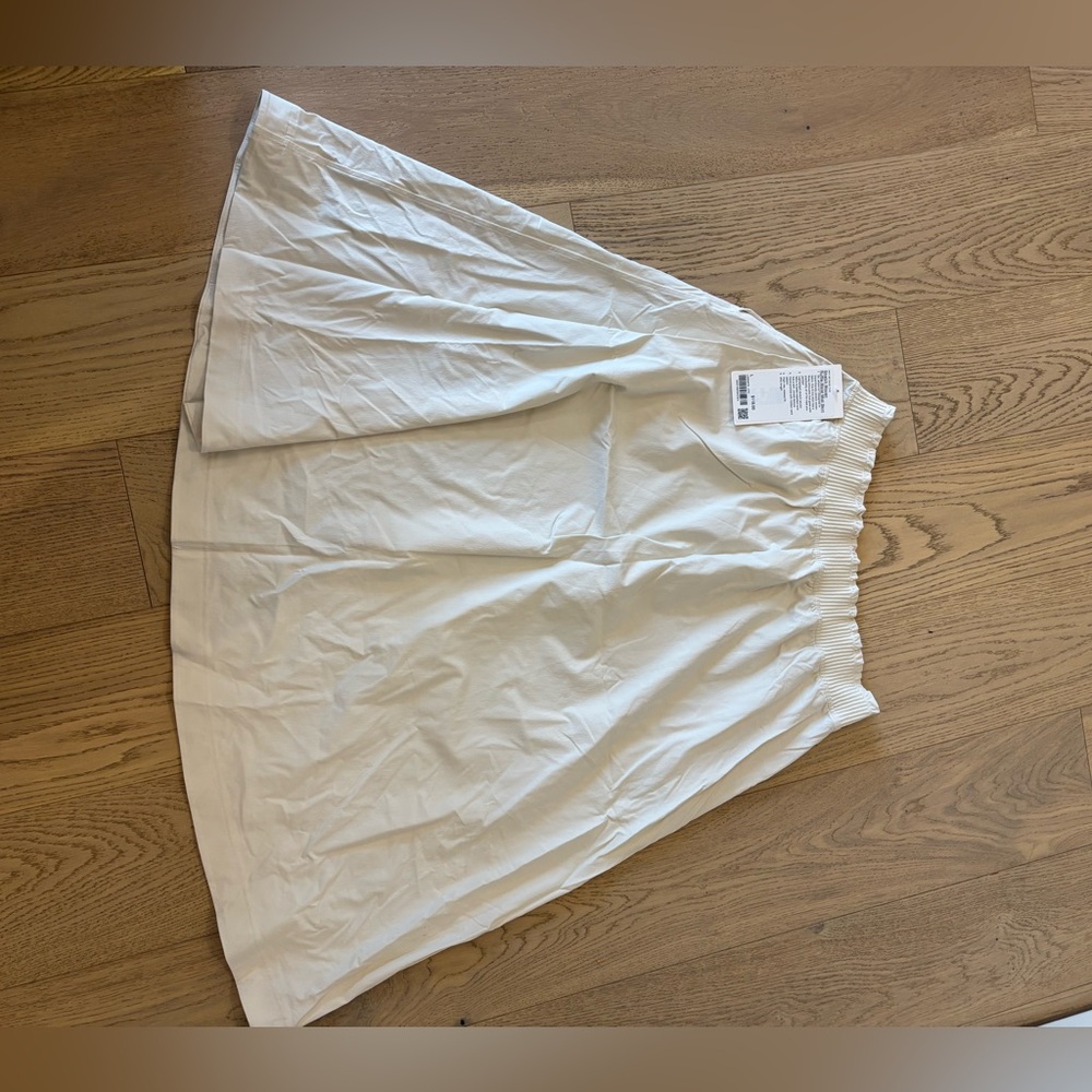 Lululemon off White Ruched Waist Midi Skirt